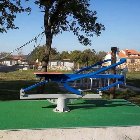 Apartment Romantik For Max 4 People, Kids Friendly With Playground And Pool *