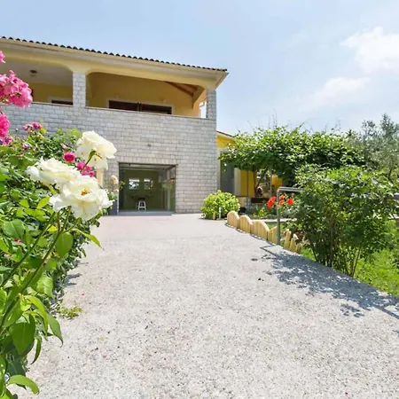 Apartamento Romantik For Max 4 People, Kids Friendly With Playground And Pool Labin (Istria)